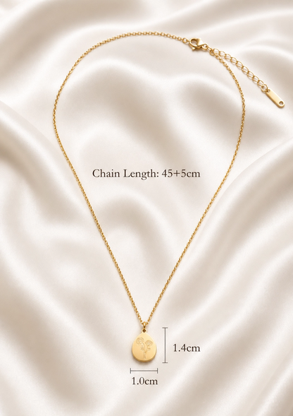 Oval floral pendant necklace in 18K gold plating — view 3